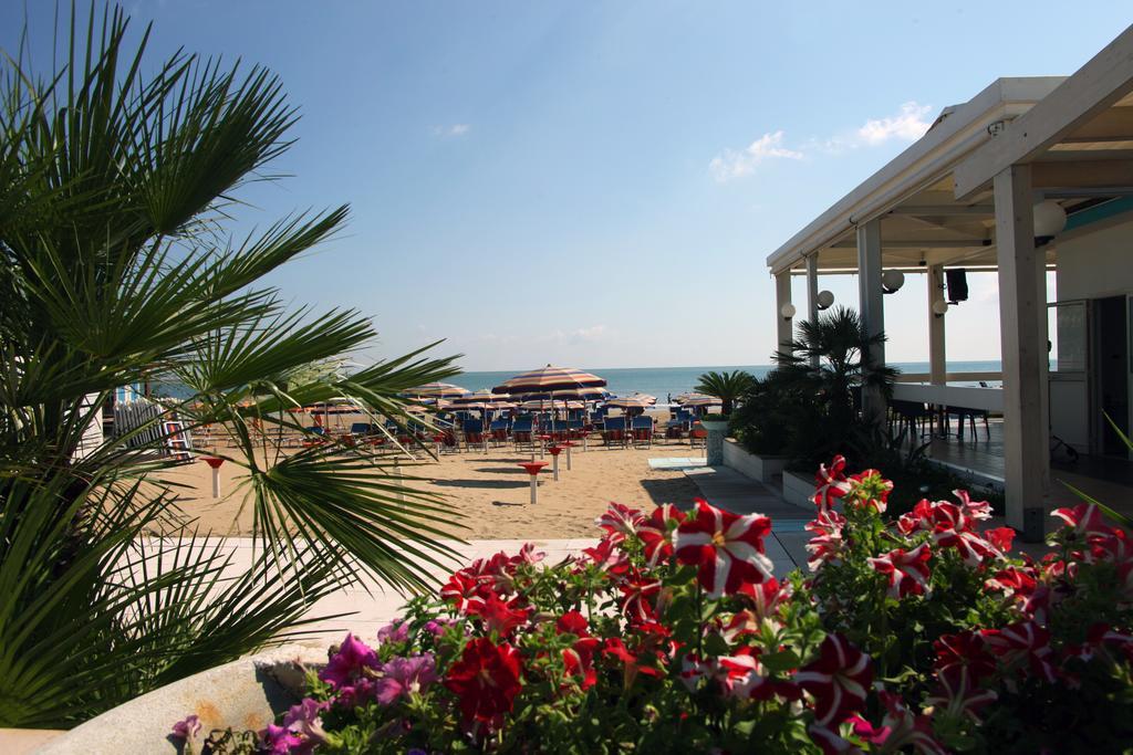 Bikini Hotel Vieste Extérieur photo