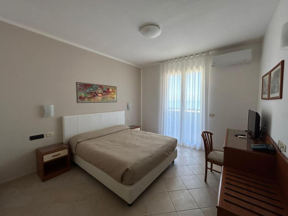 Bikini Hotel Vieste Extérieur photo
